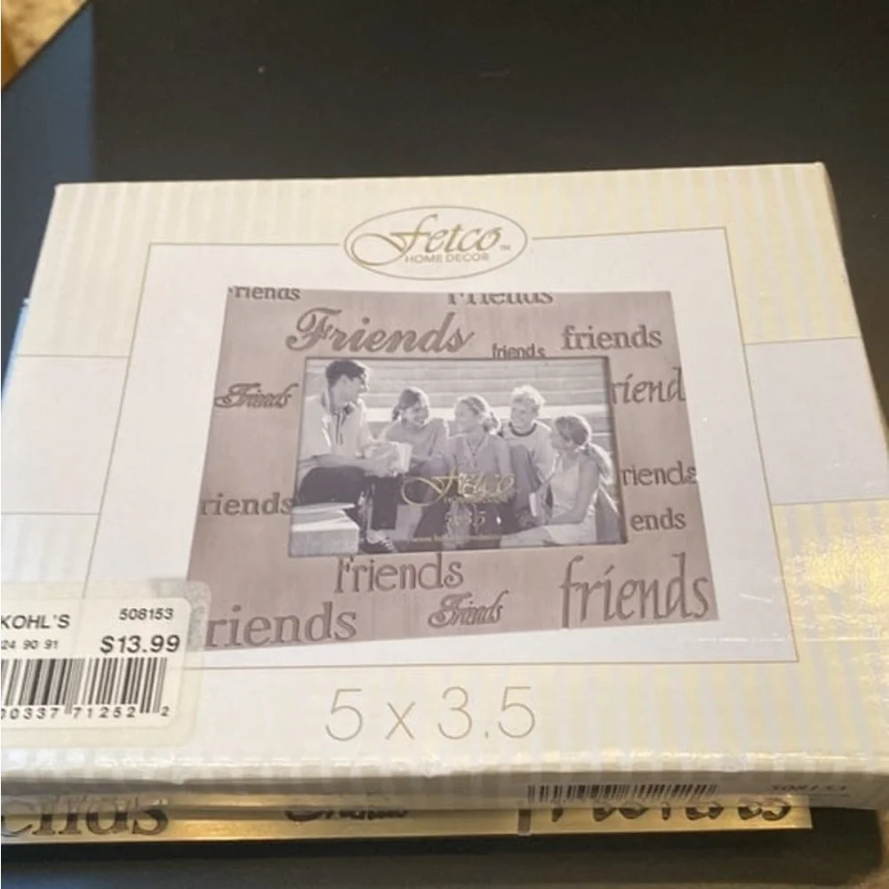 NWT FETCO 5”x 3.5” SILVER FRIENDS PHOTO METAL SILVER/TONE TABLE TOP FRAME